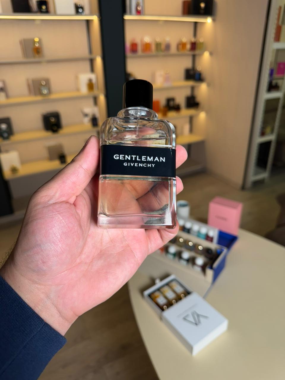 جيفينجي جنتلمان او دي تواليت 2017