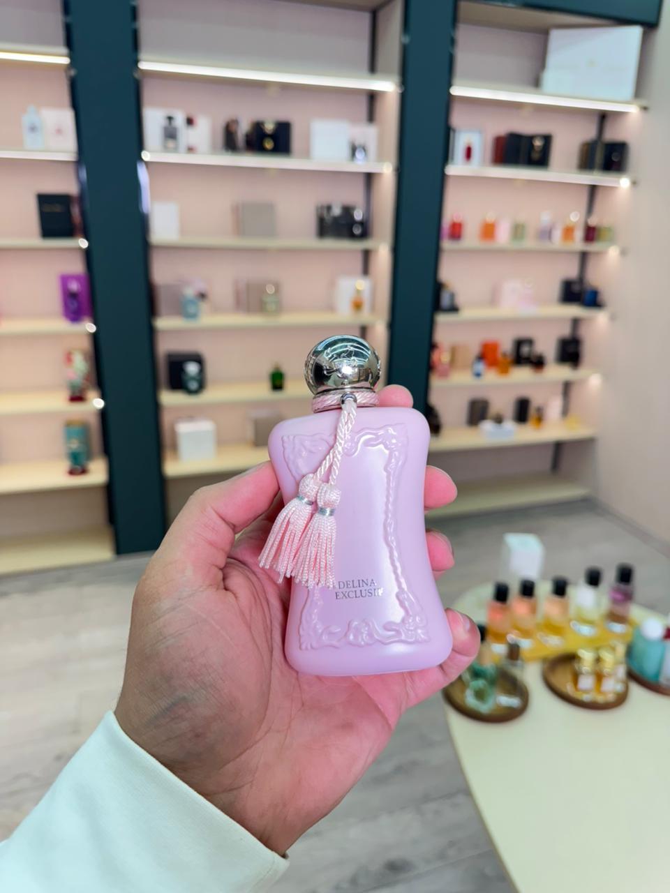 ديلينا اكسكلوزيف