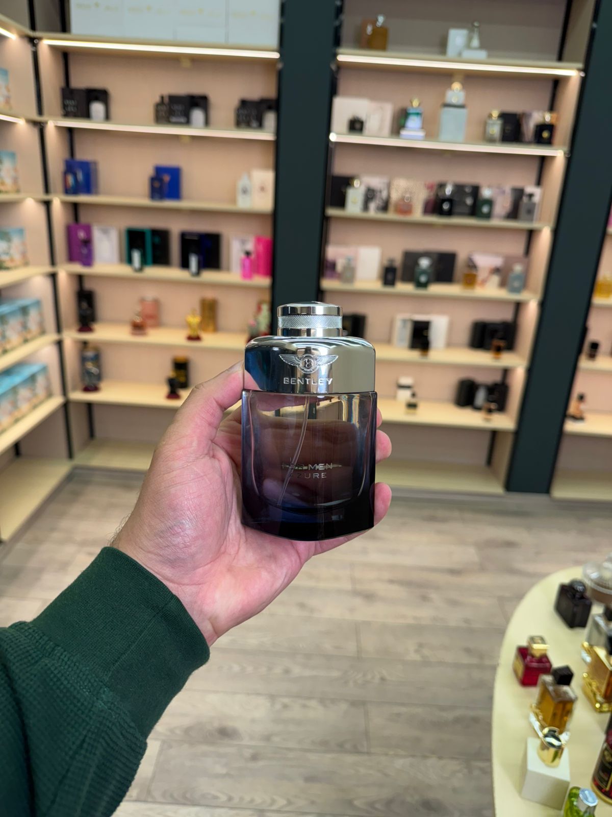 بنتلي فور مان ازور